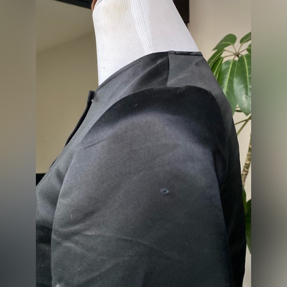 ✨ Chic Black Silk Thomas Wylde Coat with Crystal Detailing ✨ - Picture 9 of 9